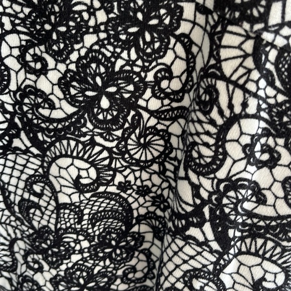 Lularoe xl pull over with front pocket - Picture 6 of 7